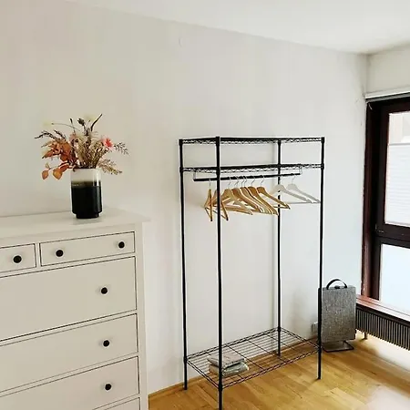 Ruhige Mit Terrasse Apartman