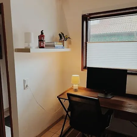 Ruhige Mit Terrasse Apartman